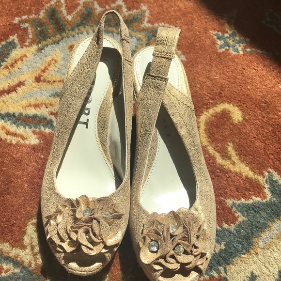 Wedges - Picture 2 of 9